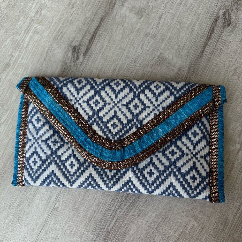Roberta roller rabbit clutch